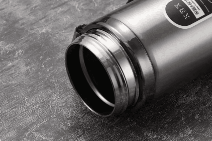 Termos próżniowy z wyświetlaczem temperatury 🌡️